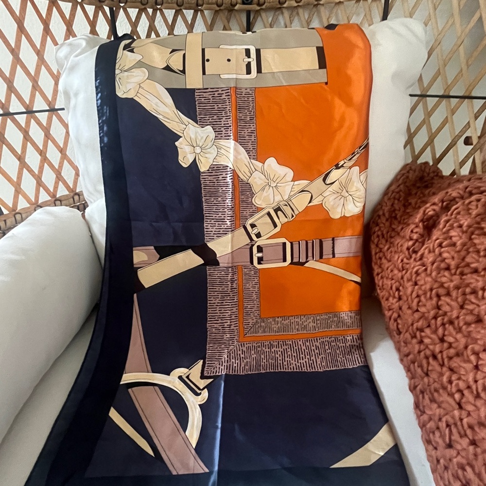 Elegant Navy/Orange Scarf Belt Design